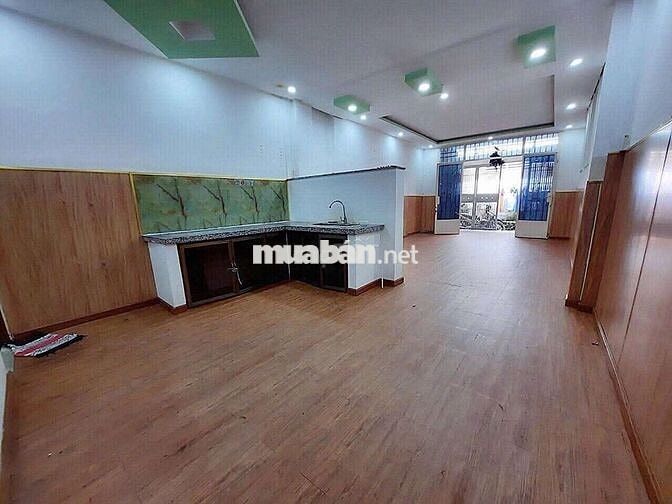 NHÀ MT NGUYỄN SƠN VÀO 200M. NGÃ BA NGUYỄN SƠN THOẠI NGỌC HẦU.