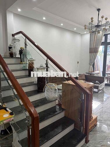 THUÊ NHÀ NGUYÊN CĂN FULL NỘI THẤT