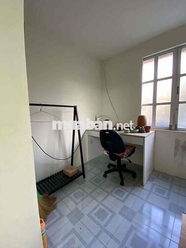 CHÍNH CHỦ CHO THUÊ CĂN HỘ TẬP THỂ C3 Quỳnh Lỗi