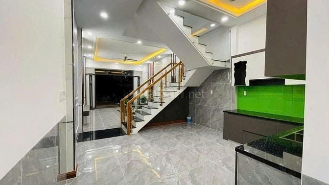 NHÀ 1 TRỆT 2 LẦU DTSD 200m2 TP. THỦ DẦU MỘT