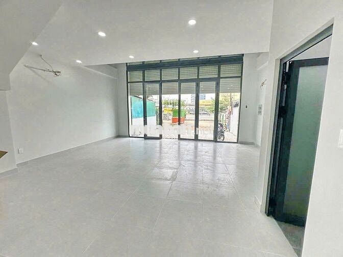 Cho thuê nhà 4 lầu khu dân cư himlam phường tân hưng Quận 7