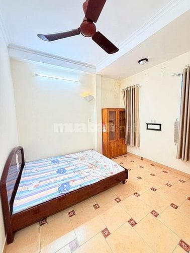 3 Tầng sân vườn 100m2 ngang 6.8m HXH Trương Công Định P14 Tân Bình
