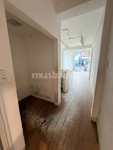 Nhà mặt tiền đường Võ Văn Tần, Phường Xuân Hoà, Hồ Chí Minh