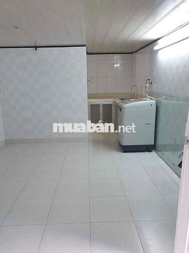 Nguyên căn cho thuê 1tr1l 2pn 2wc hẻm Huỳnh Văn Bánh - Phú Nhuận