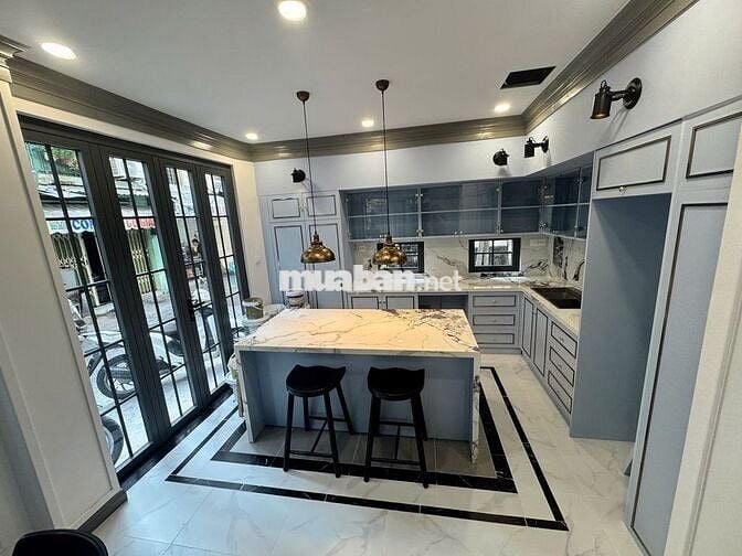 🔥 CHÍNH CHỦ BÁN NHÀ GÓC 3 MẶT TIỀN – NGANG 10M QUẬN 1 – NHỈNH 14 TỶ 🔥