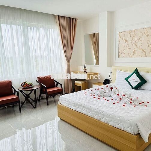 KLD Sen Hồng Cần 1 nhân viên Buồng phòng Khách sạn