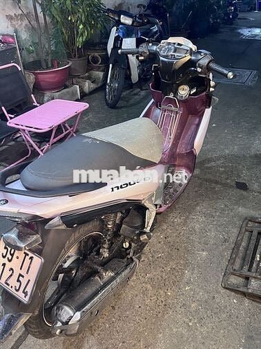 Yamaha Nouvo màu Tím
