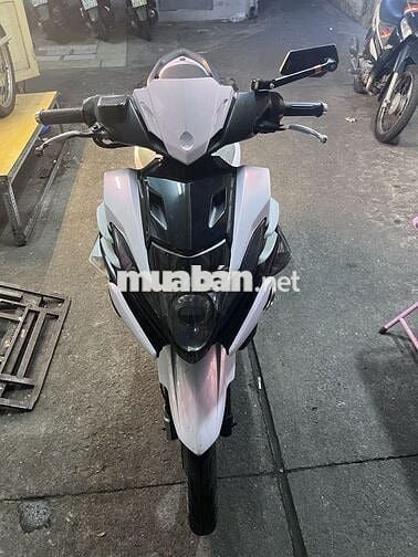 Yamaha Nouvo màu Tím