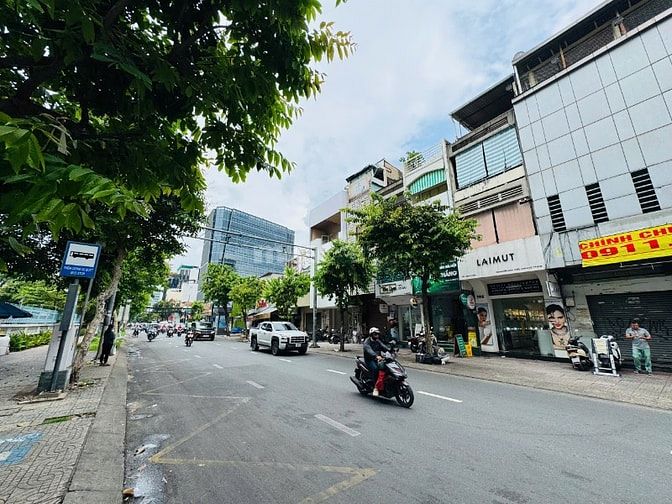 Cho thuê nhà 197-199 Nguyễn Đình Chiểu, Quận 3, 7.5x20m,1 trệt 3 lầu