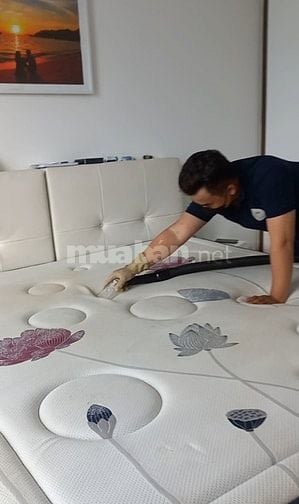 TUYỂN DỤNG NHÂN VIÊN VỆ SINH – SỬA CHỮA GIÀY/TÚI CAO CẤP 