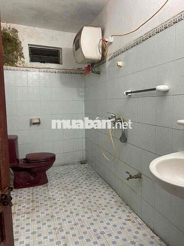 Nhà ngõ 68 Ngọc Thuỵ, 200m, CÓ SÂN VƯỜN. Giá 6tr