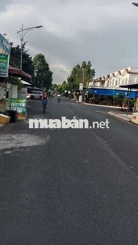 Cần bán nhà 1 trệt 1 lầu trục chính KDC Hoàng Quân Cần Thơ 