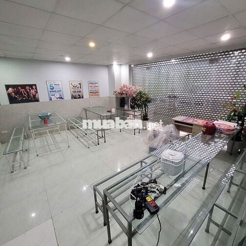 Cho thuê kho 4 tầng tổng 2000m2 ở mặt đường Bát Khối, Long Biên