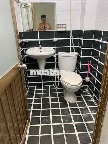 nhà 4 x 16, đúc 1 lầu , hẻm 6m thông , đường lê văn thọ
