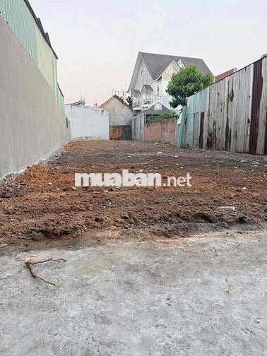BÁN LÔ ĐẤT DT KHỦNG 175m LÀM SÂN TRƯỚC SAU NỢ HẬU GẦN SIÊU THỊ GO 5,4T