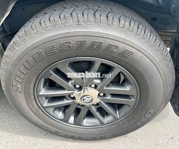 Toyota Fortuner 2016 2.7V (4X2) AT Bạc