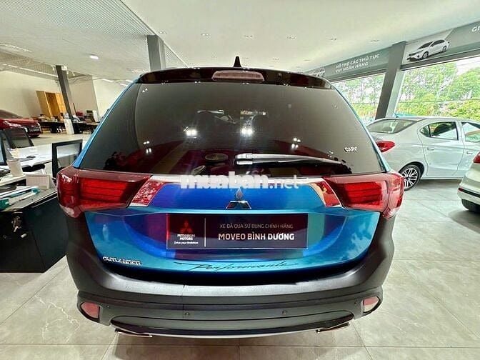 Mitsubishi Outlander Premium 2018 Xanh (Trắng)