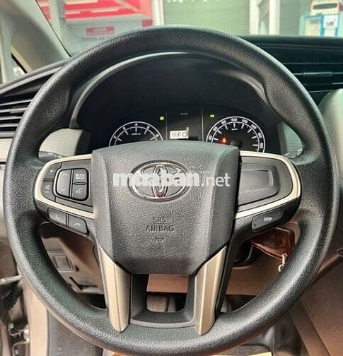 Toyota Innova 2022 2.0E Đồng Ánh Kim