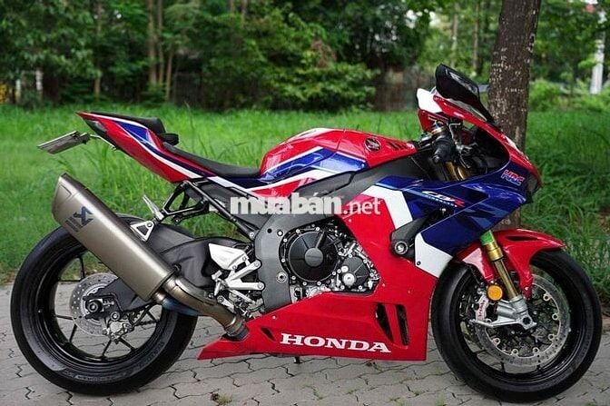 😘🙂‍↔️ HONDA CBR1000RRR ODO 5K SIEU LUOTTT