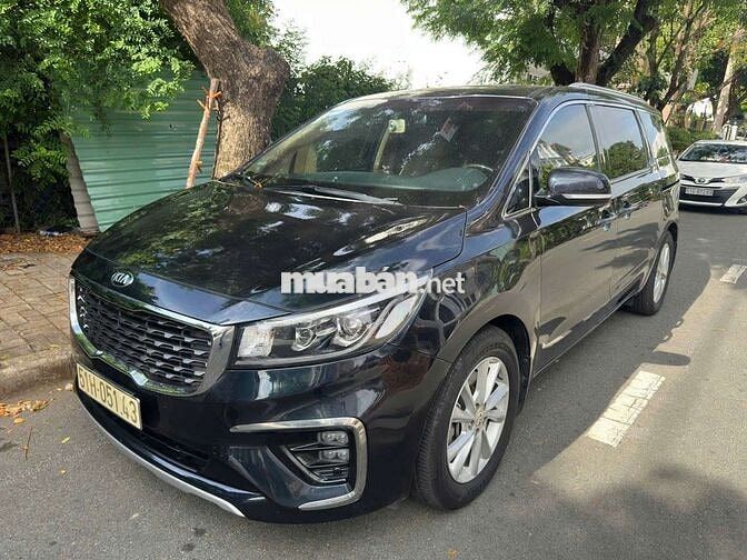 Kia Sedona Đen 7 chỗ