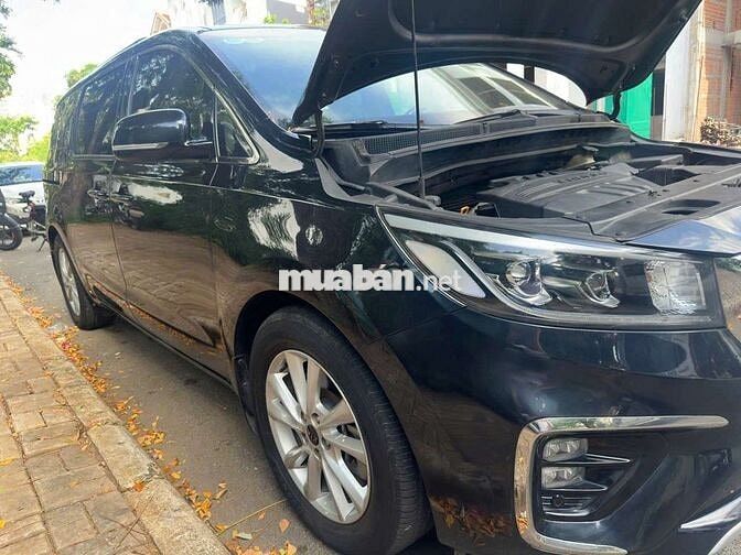 Kia Sedona Đen 7 chỗ