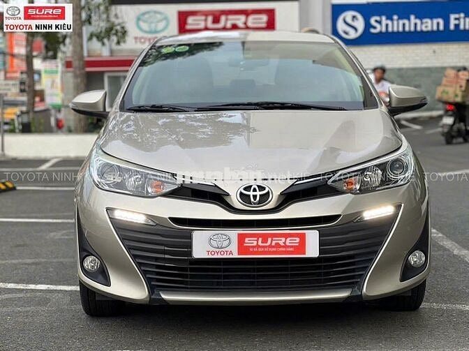 Toyota Vios 2020 1.5G Nâu vàng
