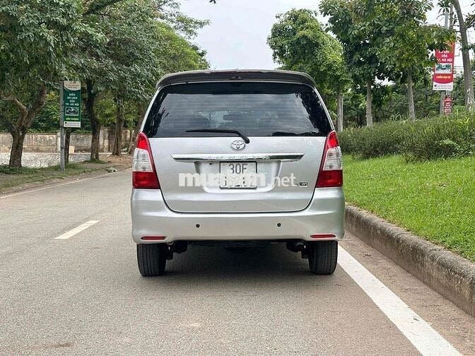 Bán Toyota innova số tự động 8 chỗ biển số cực Vip