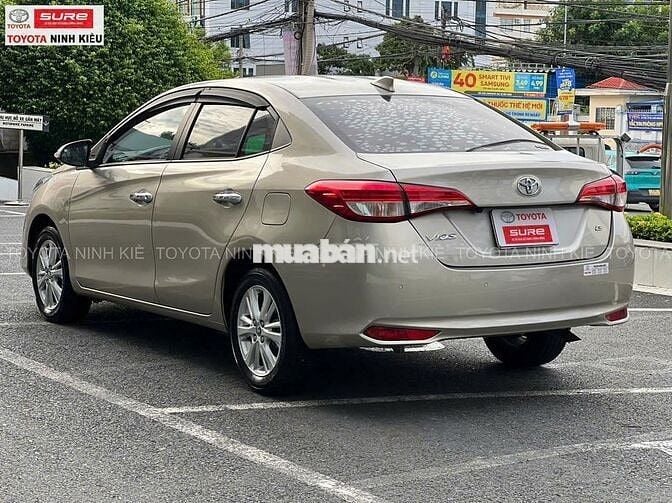 Toyota Vios 2020 1.5G Nâu vàng