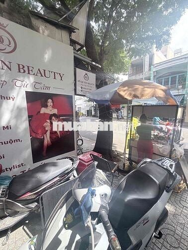 Cho thuê mặt bằng vỉa hè chiều tối