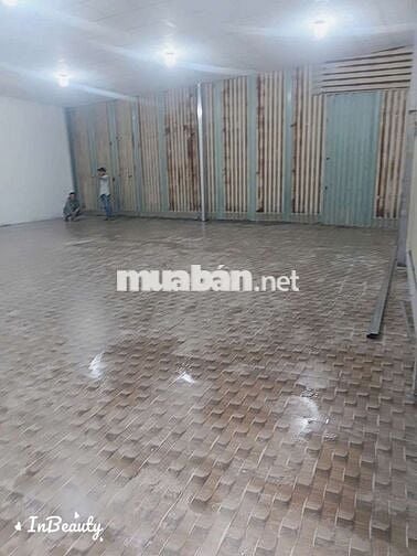kho cho thuê 18×12 gạch men.có điện 3 pha.