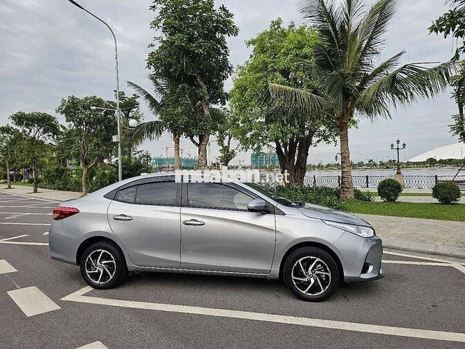 Toyota Vios 2022 1.5E Số sàn 70000 km Bạc