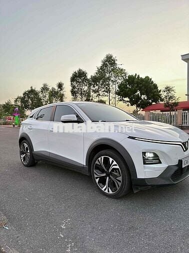 VinFast VF6 Plus 2025 Trắng Xe điện