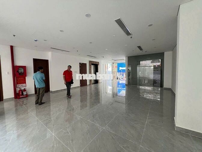 TÒA NHÀ CHO THUÊ ĐƯỜNG CỘNG HÒA. 8X20M. HẦM - 5 TẦNG. PCCC ĐẦY ĐỦ