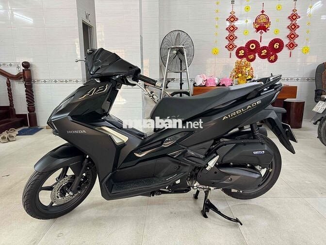 Honda Airblade 4Val 125cc 2025 Đen 900 km Như Mới