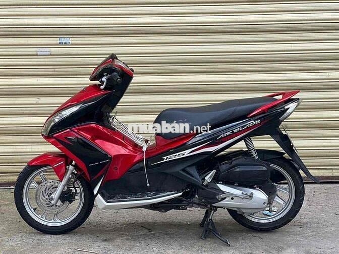 Honda Air Blade Fi Đỏ đen, biển số thành phố