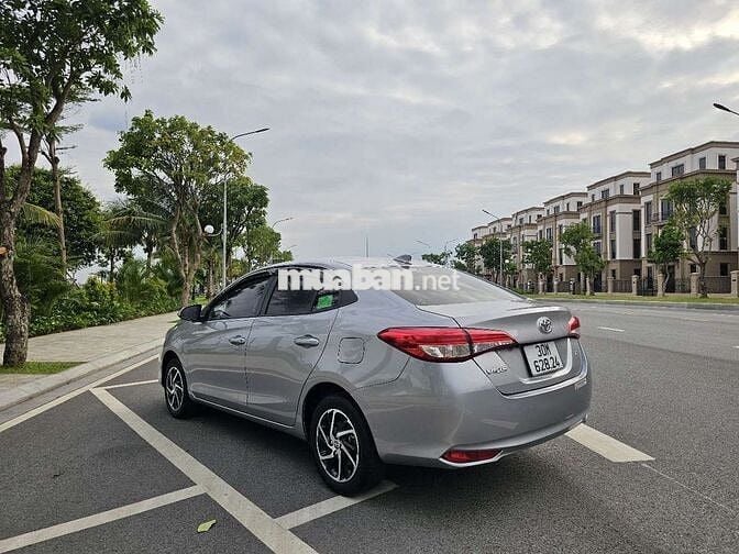 Toyota Vios 2022 1.5E Số sàn 70000 km Bạc
