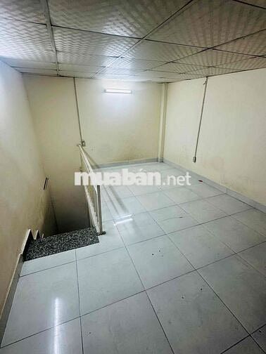 NHÀ NHỎ XINH NGAY CHÂN CẦU BẾN PHÂN 1PN GIÁ 4