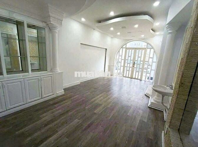 Gần ĐH Văn Lang – Nhà 4 Lầu 8PN – Kinh Doanh, Mua Bán, VP Đều Đẹp