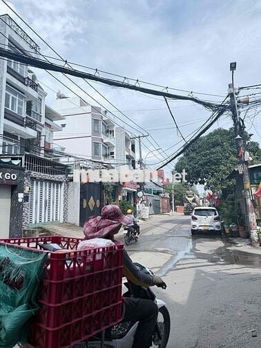 Cho thuê toàn nhà Văn Phòng 1 trệt 3 lầu Mặt Tiền Đường Phường Trường