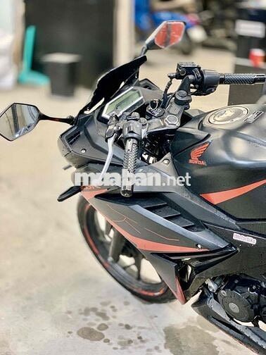 CBR150R 2018 Máy Zin Chính Chủ BSTP Xe Đẹp Giá Tốt