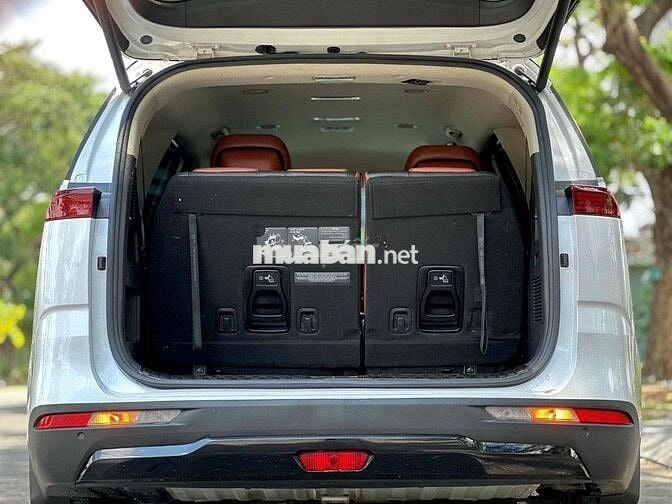 Kia Carnival 2023 2.2D Premium 7S