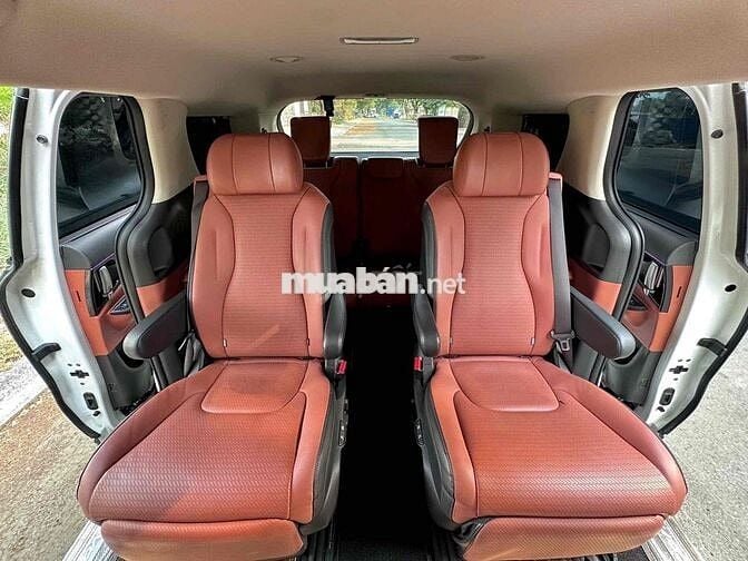 Kia Carnival 2023 2.2D Premium 7S