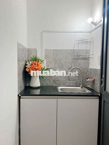 🔥#3tr8 CĂN HỘ FULL NT TÁCH BẾP CỬA SỔ TRỜI THOÁNG SÁT BÊN EMART
