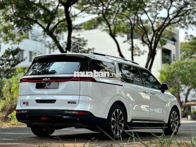 Kia Carnival 2023 2.2D Premium 7S
