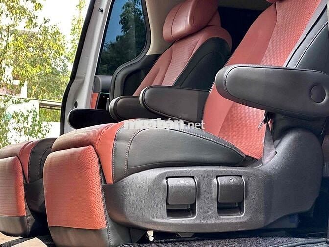 Kia Carnival 2023 2.2D Premium 7S