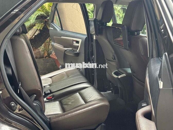 Toyota Fortuner 2017 Nâu Tự động - 650TR