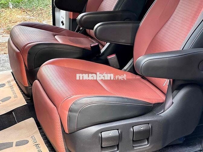 Kia Carnival 2023 2.2D Premium 7S