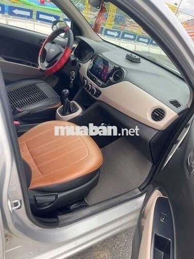 Hyundai i10 Sedan 2017 Bạc