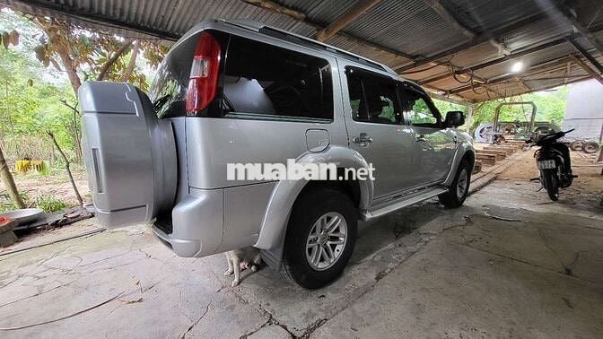 Ford Everest 2011 Hai cầu Số sàn Bạc