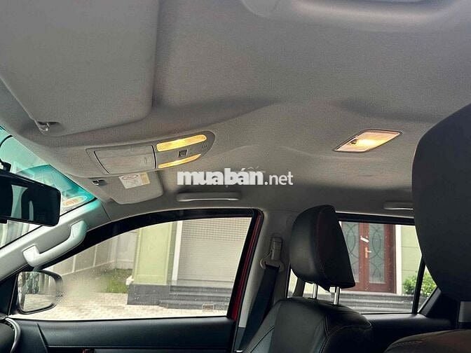 Toyota Hilux 2020 màu Đỏ